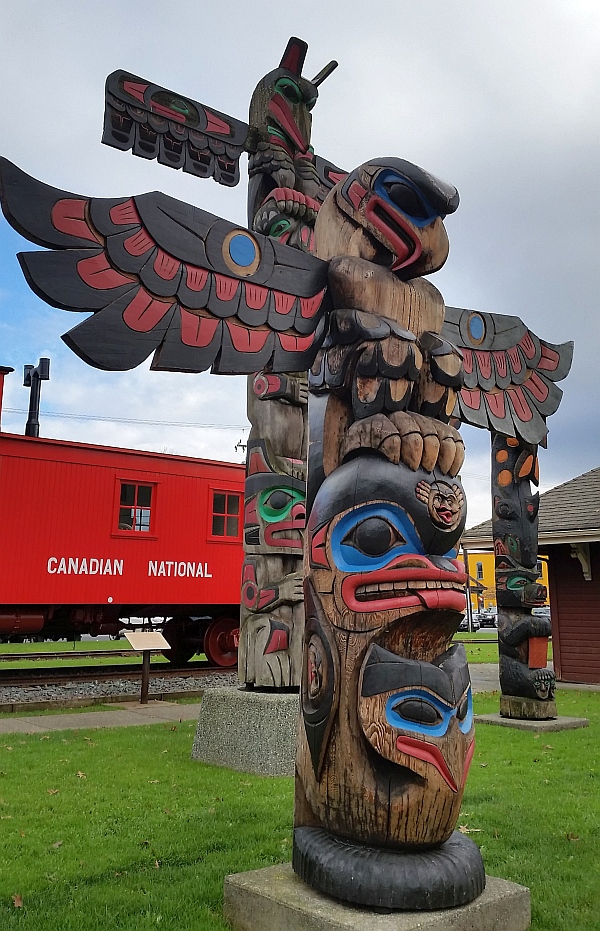 Taking the Duncan Totem Pole Tour My Van City