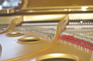 golden piano 2