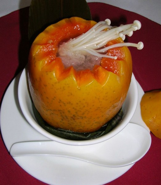 Braised whole Papaya soup