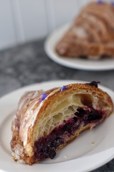 beaucoup blueberry croissant