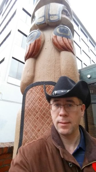 karl-mywinepal-checking-out-the-totem-poles-in-duncan-bc