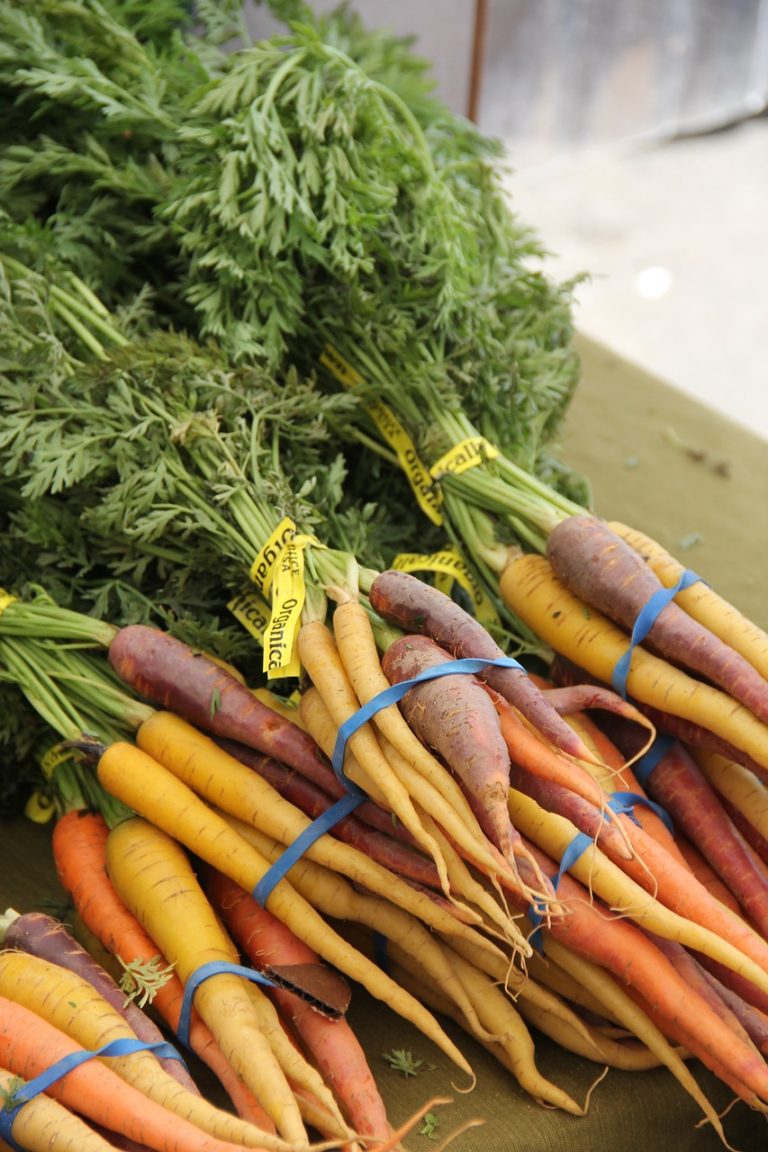 #TasteofThursday Roasted Heirloom Carrots with Black Garlic Hummus ...