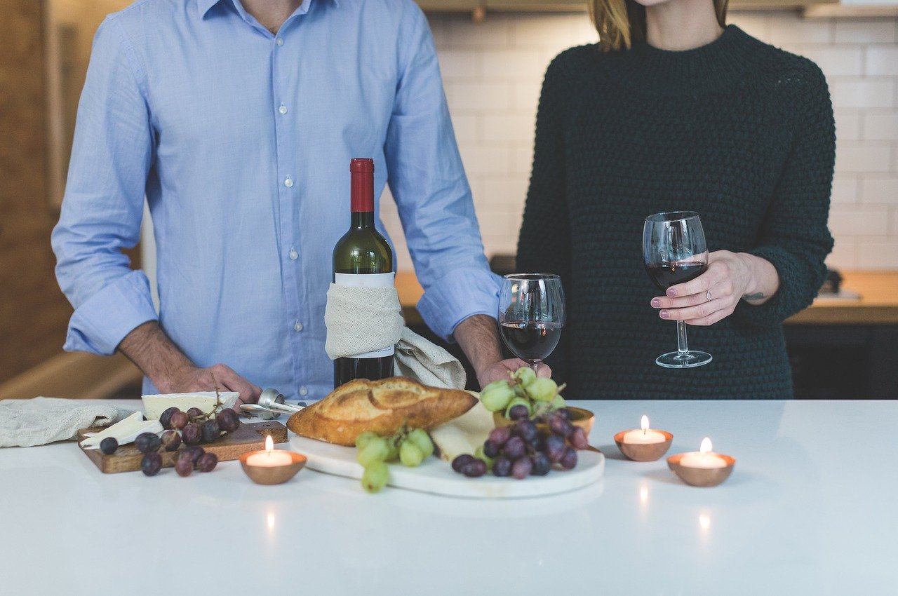 #ShiptoSip our weekly recap of BC Wineries shipping wine to your door!